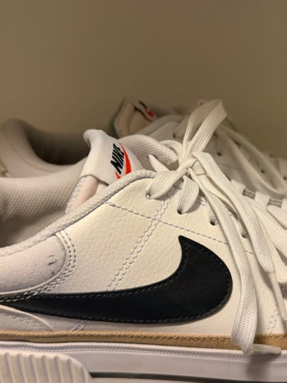 Nike Women's Court Legacy Lift Size 9